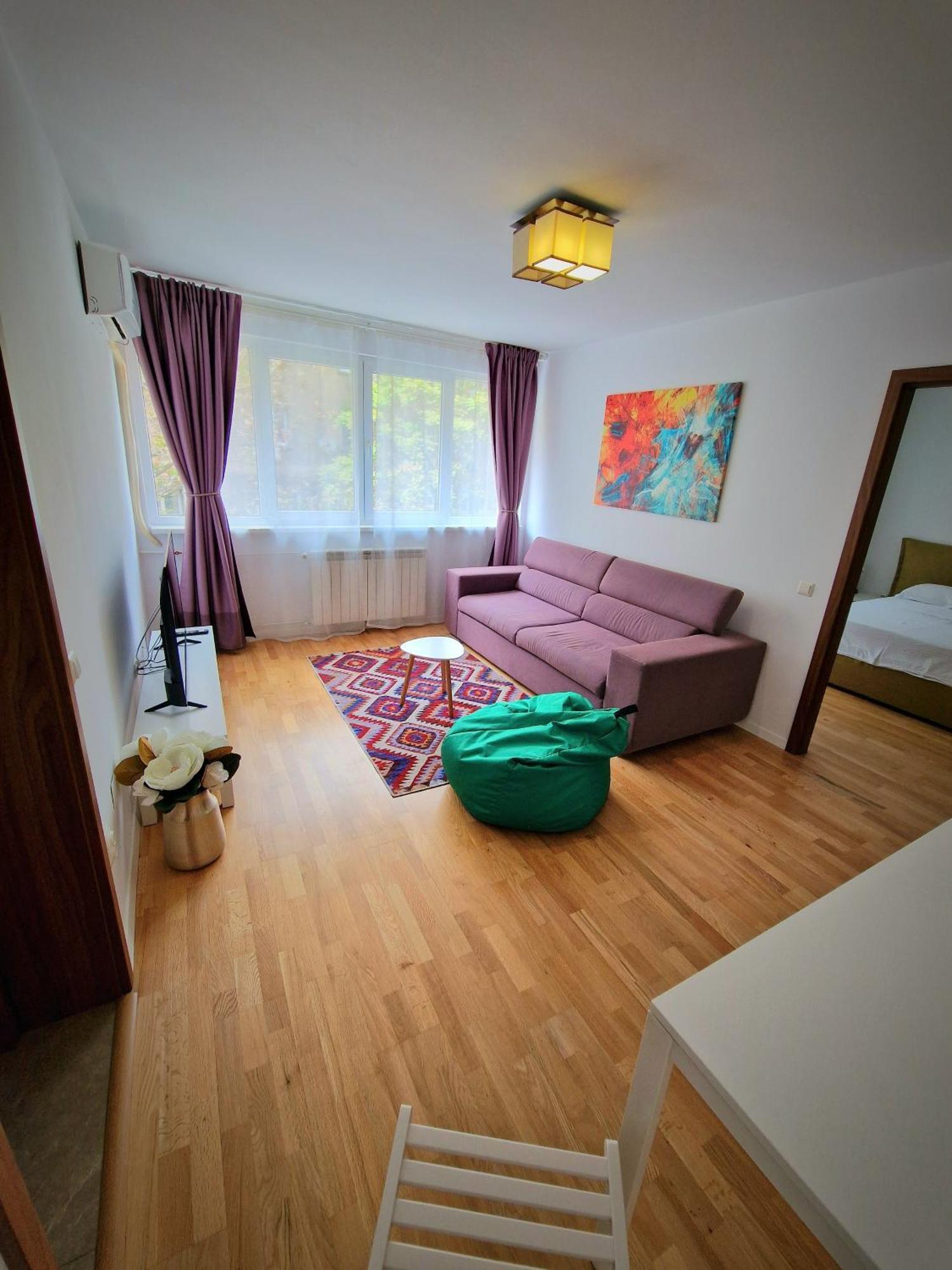 Old Town Central Oasis - Secured Parking Nearby - Self Check In - Metro Station At 1Min Бухарест Экстерьер фото